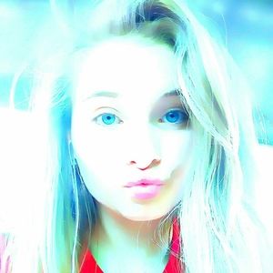 Meet your Posher, Lexi